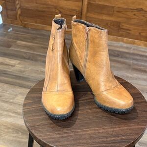 Women's Tan Zip-Comfort Block Heel Ankle Booties